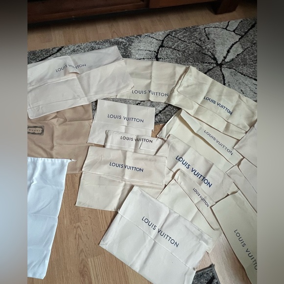 Louis Vuitton Dust Bags - Picture 2 of 2